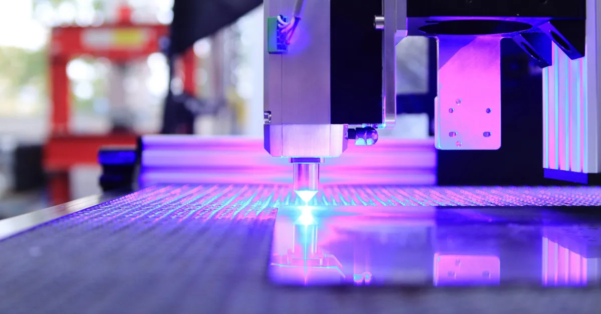 Apple utilise des matériaux 100 % recyclés dans trois catégories et offre une réduction de 10 %