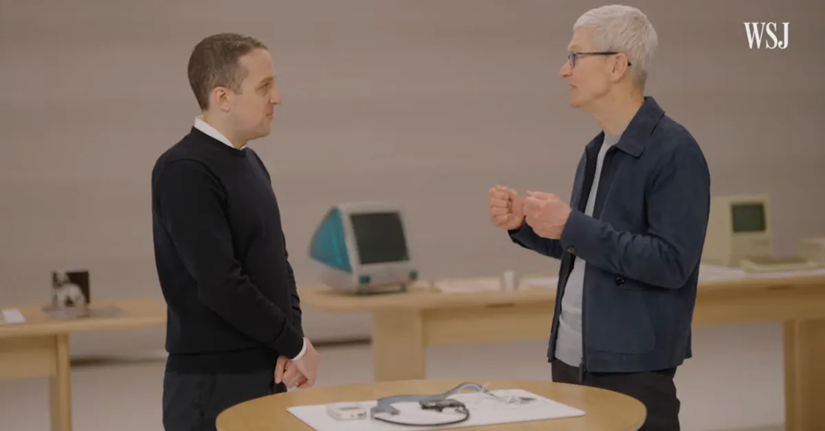 Tim Cook, nadir iPod ve iPhone prototiplerini keşfediyor
